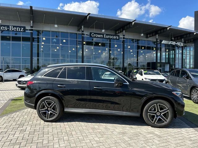 2024 Mercedes-Benz GLC 300