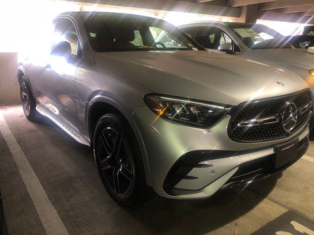 2024 Mercedes-Benz GLC 300