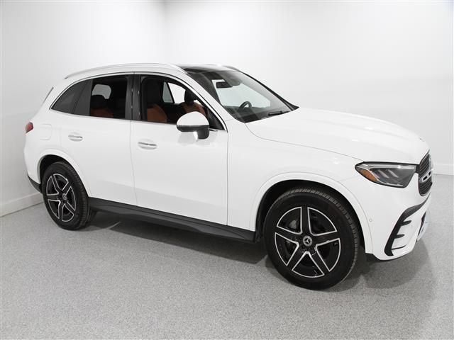 2024 Mercedes-Benz GLC 300