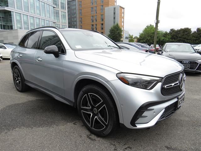 2024 Mercedes-Benz GLC 300