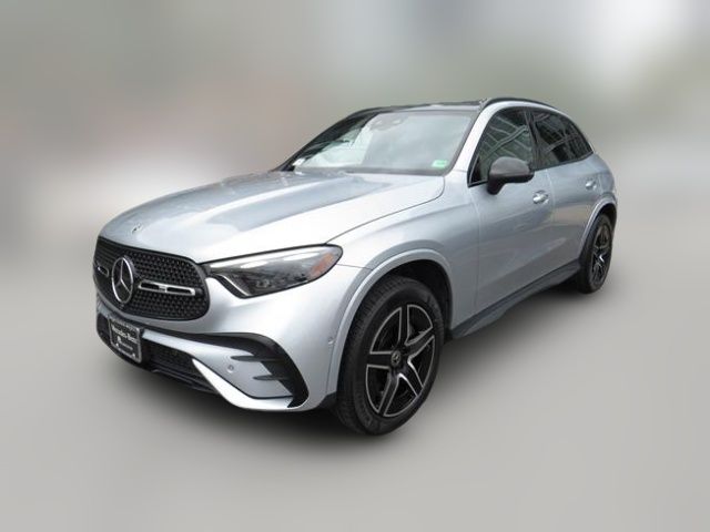2024 Mercedes-Benz GLC 300