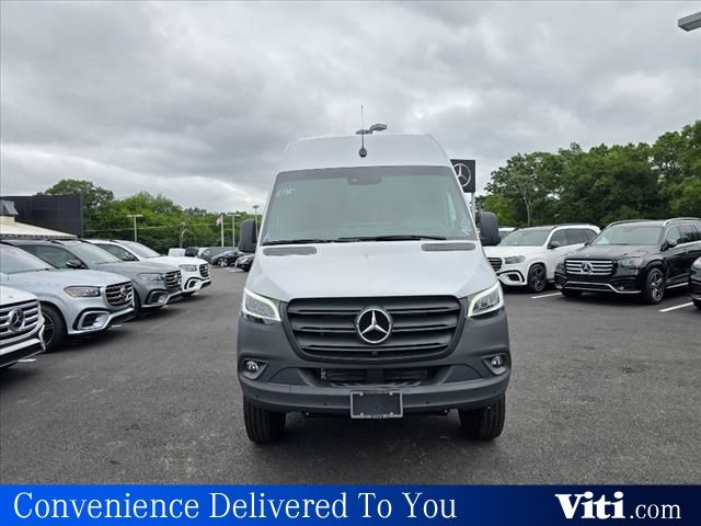 2024 Mercedes-Benz Sprinter Base