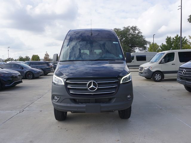 2024 Mercedes-Benz Sprinter Crew