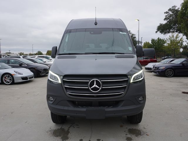 2024 Mercedes-Benz Sprinter Crew