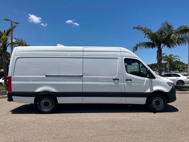 2024 Mercedes-Benz Sprinter Base