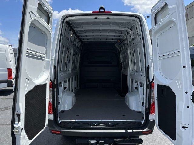 2024 Mercedes-Benz Sprinter Cargo