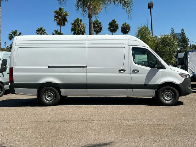 2024 Mercedes-Benz Sprinter Base