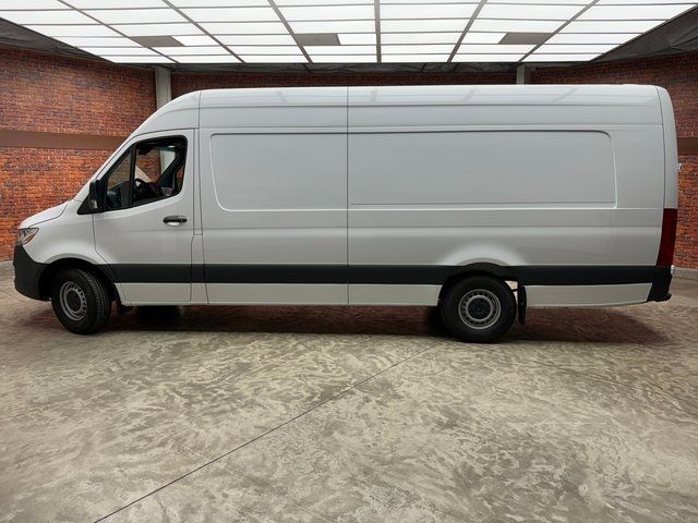 2024 Mercedes-Benz Sprinter Cargo