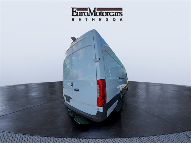 2024 Mercedes-Benz eSprinter Cargo Van Base