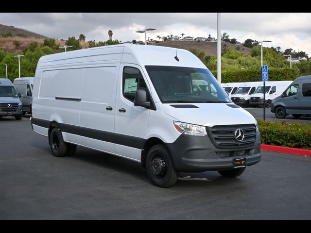 2024 Mercedes-Benz Sprinter Cargo