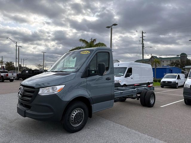 2024 Mercedes-Benz Sprinter Chassis