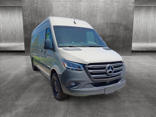 2024 Mercedes-Benz Sprinter Base