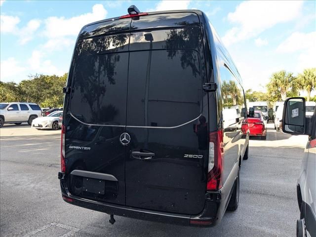 2024 Mercedes-Benz Sprinter Cargo