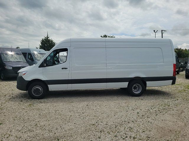 2024 Mercedes-Benz Sprinter Cargo