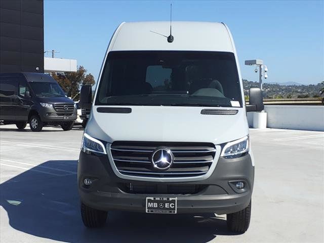 2024 Mercedes-Benz Sprinter Base