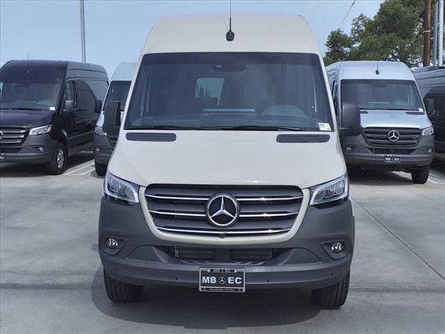 2024 Mercedes-Benz Sprinter Base