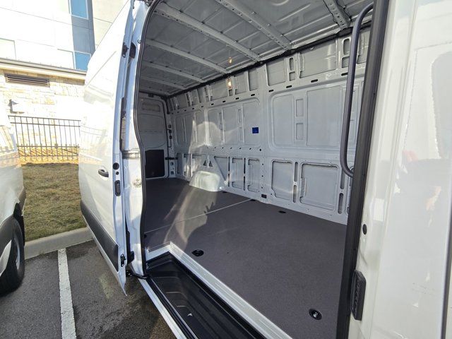 2024 Mercedes-Benz eSprinter Cargo Van Base