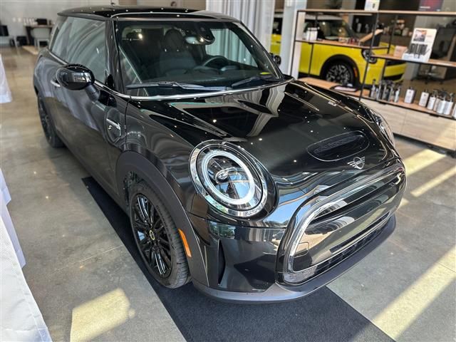 2024 MINI Cooper Hardtop SE