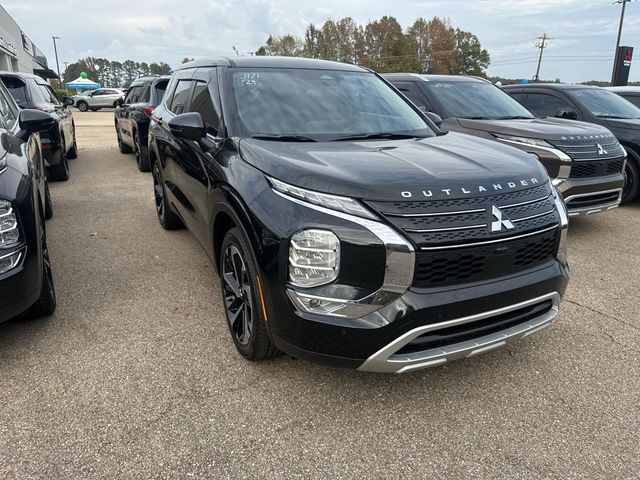 2024 Mitsubishi Outlander SE Black Edition