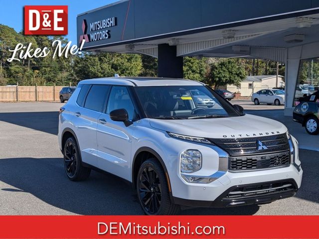 2024 Mitsubishi Outlander SE Black Edition w/Pano Roof