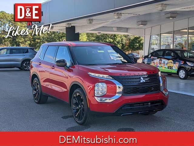 2024 Mitsubishi Outlander SE Black Edition w/Pano Roof