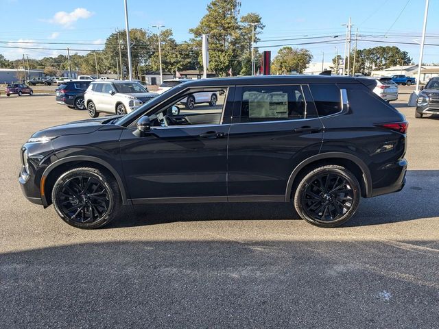 2024 Mitsubishi Outlander SE Black Edition w/Pano Roof