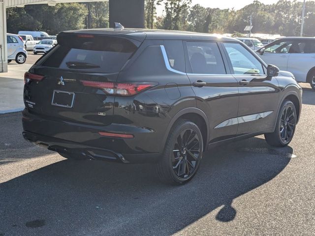 2024 Mitsubishi Outlander SE Black Edition w/Pano Roof