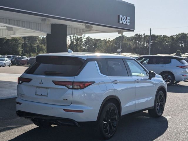 2024 Mitsubishi Outlander SE Black Edition w/Pano Roof