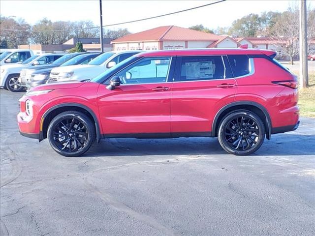 2024 Mitsubishi Outlander SE Black Edition w/Pano Roof