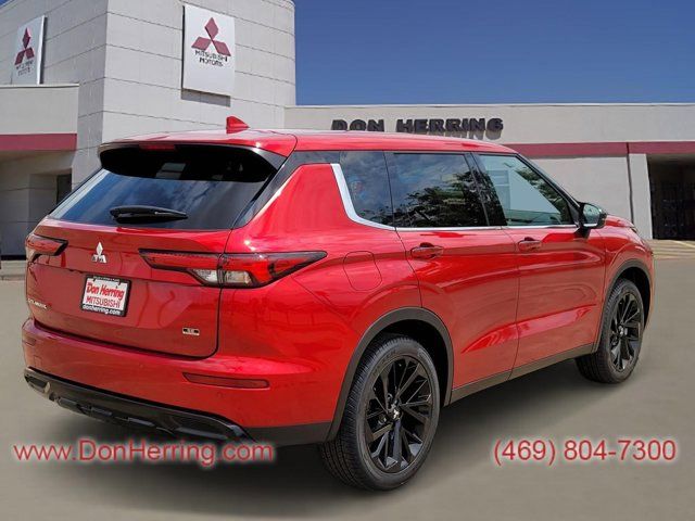 2024 Mitsubishi Outlander SE Black Edition w/Pano Roof