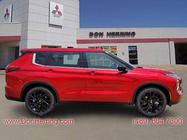 2024 Mitsubishi Outlander SE Black Edition w/Pano Roof