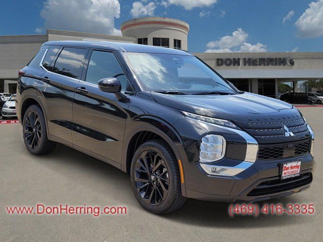 2024 Mitsubishi Outlander SE Black Edition w/Pano Roof