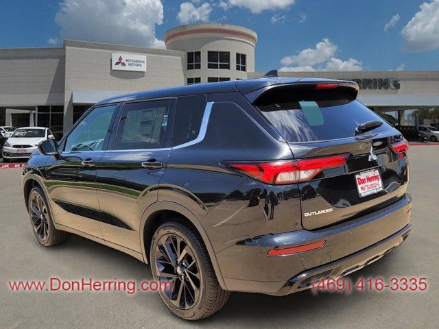 2024 Mitsubishi Outlander SE Black Edition w/Pano Roof