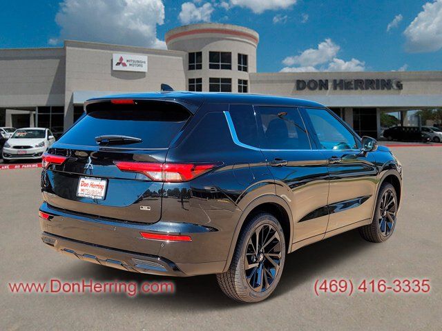 2024 Mitsubishi Outlander SE Black Edition w/Pano Roof