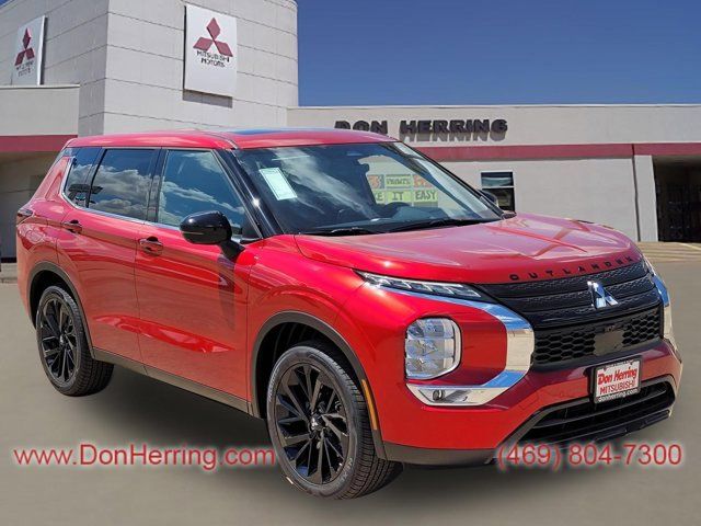 2024 Mitsubishi Outlander SE Black Edition w/Pano Roof