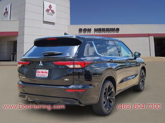 2024 Mitsubishi Outlander SE Black Edition w/Pano Roof