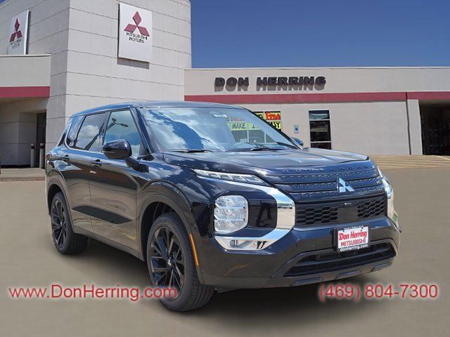 2024 Mitsubishi Outlander SE Black Edition w/Pano Roof