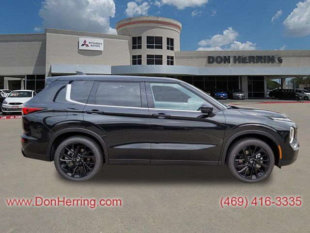 2024 Mitsubishi Outlander SE Black Edition w/Pano Roof