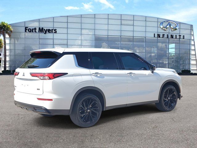 2024 Mitsubishi Outlander SE Black Edition
