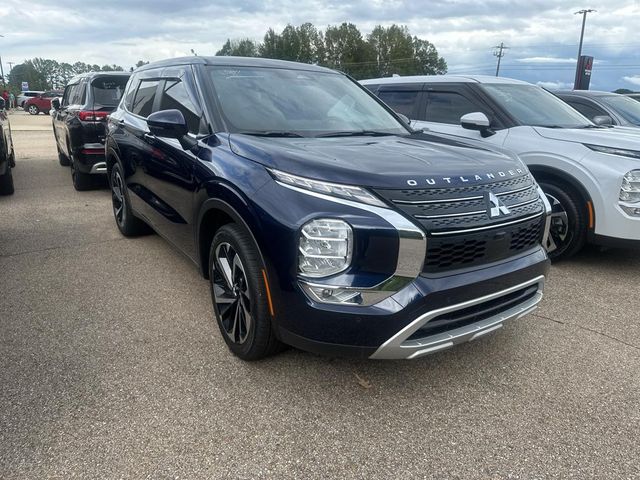 2024 Mitsubishi Outlander SE Black Edition