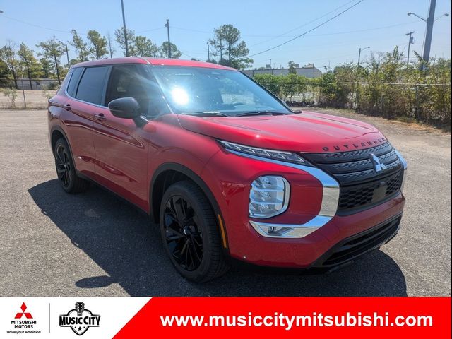 2024 Mitsubishi Outlander SE Black Edition w/Pano Roof