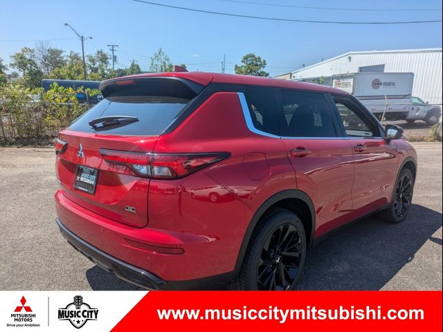 2024 Mitsubishi Outlander SE Black Edition w/Pano Roof