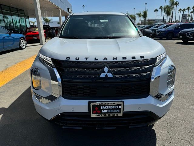 2024 Mitsubishi Outlander SE Black Edition w/Pano Roof