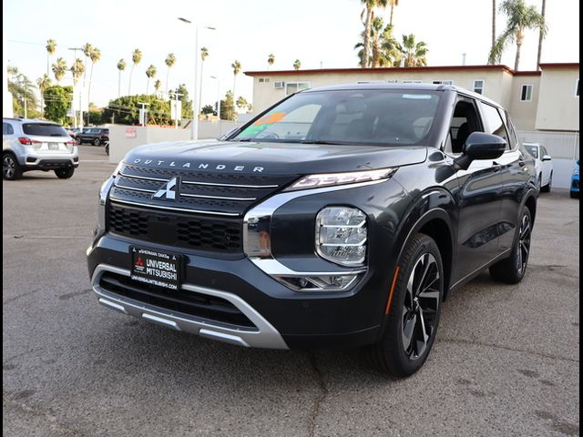 2024 Mitsubishi Outlander SE Black Edition w/Pano Roof