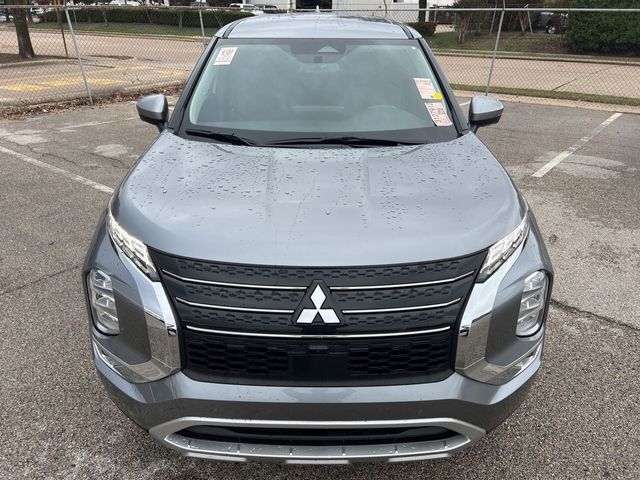 2024 Mitsubishi Outlander SE Black Edition w/Pano Roof