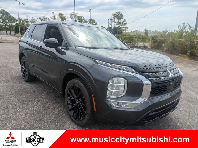 2024 Mitsubishi Outlander SE Black Edition w/Pano Roof