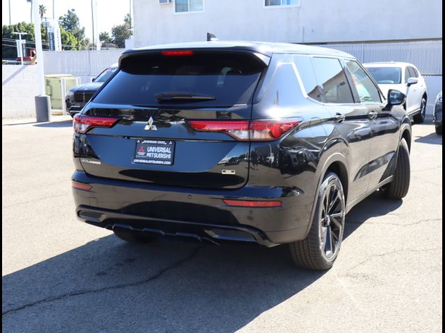 2024 Mitsubishi Outlander SE Black Edition w/Pano Roof