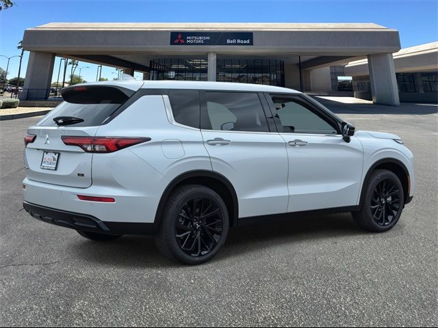 2024 Mitsubishi Outlander SE Black Edition w/Pano Roof