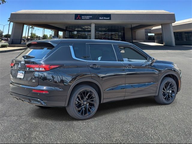 2024 Mitsubishi Outlander SE Black Edition w/Pano Roof