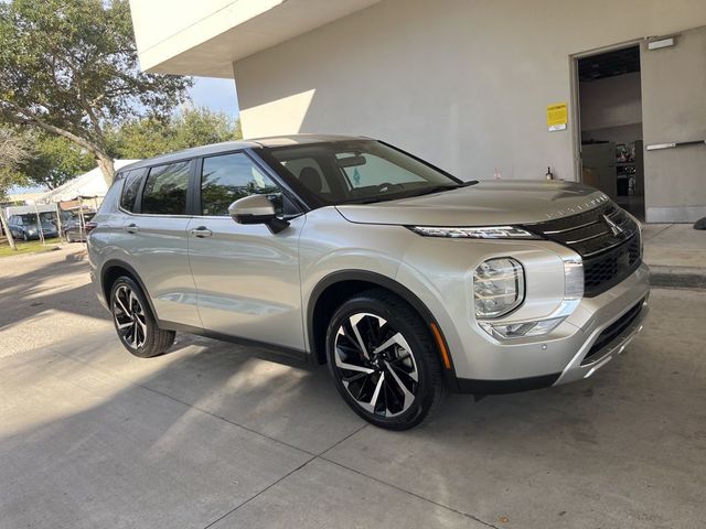 2024 Mitsubishi Outlander 